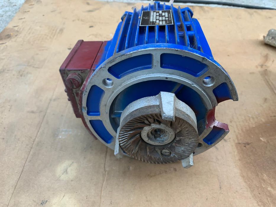 Vand motoare electrice (noi) reductoare