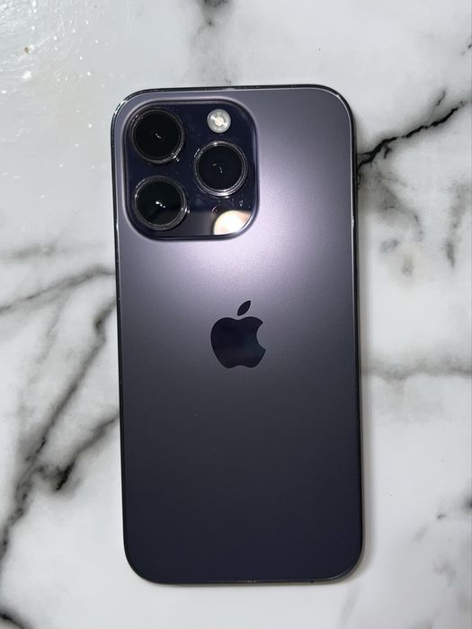 Продам Айфон 14 про