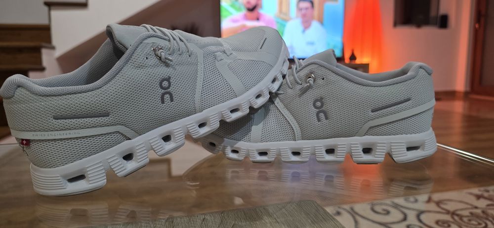 Adidasi unisex dama qc cloud 5