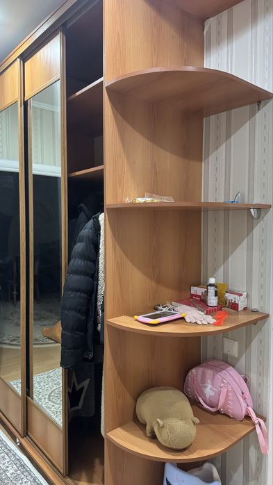 Шкаф для спальни и прихожей