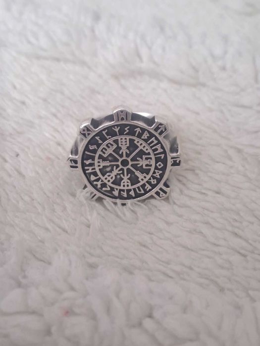 Мъжки сребърен пръстен S925 с Викингски компас Vegvísir & руни 18мм.