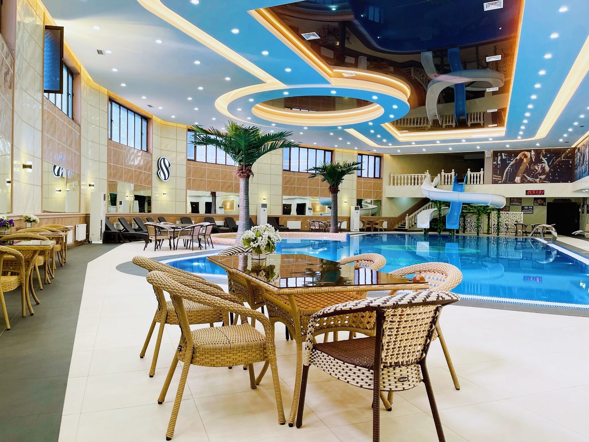 Отели в центре ташкента. Отель Simma Ташкент. Simma Hotel Spa & Waterpark Tashkent. Навруз отель Ташкент.