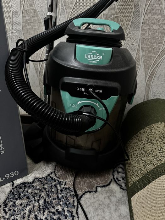 Моюший пылисос германский