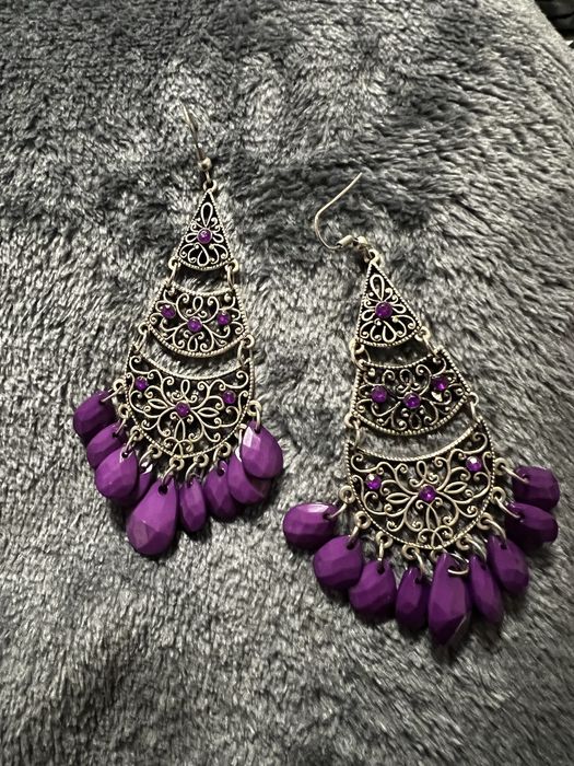 Обеци за повод или всеки ден