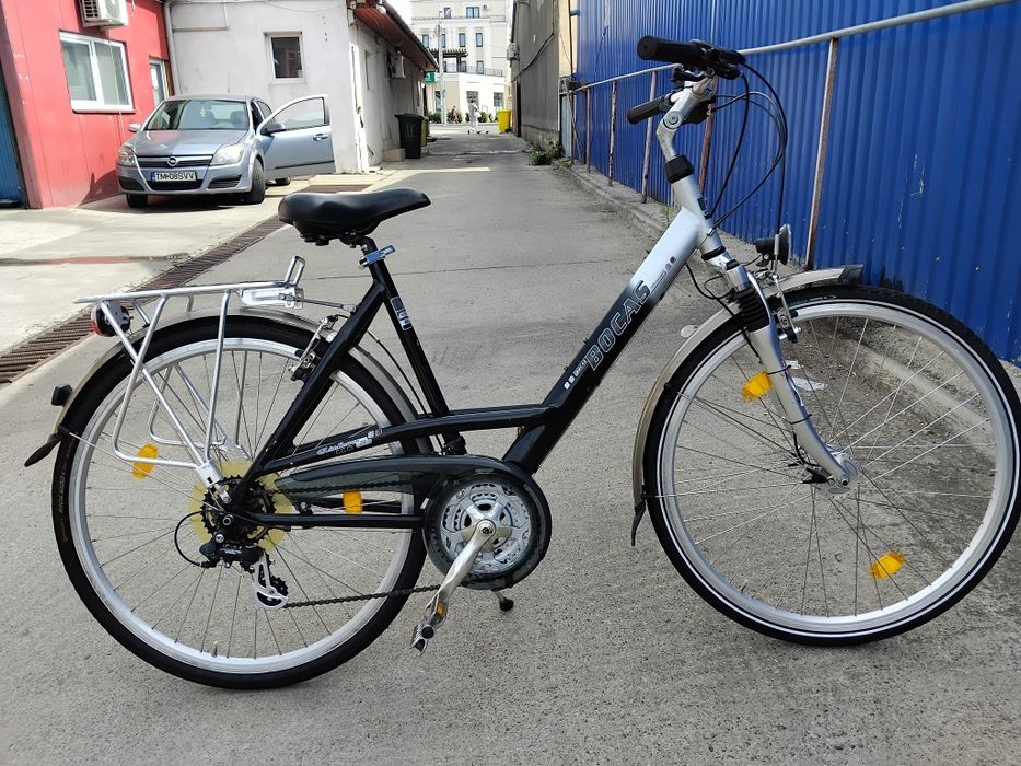 Vând bicicleta din aluminiu pentru damă