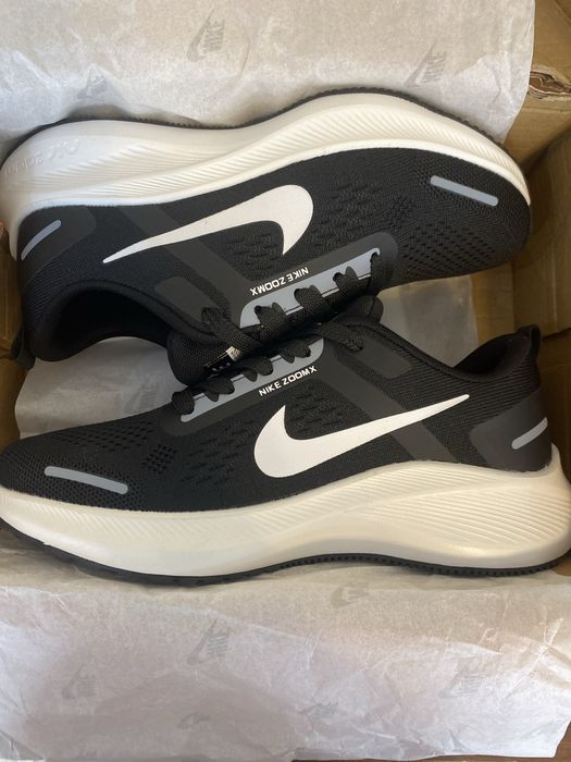 Кроссовки Nike черного цвета