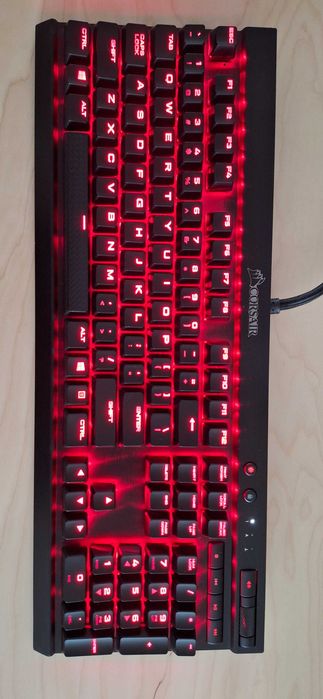 Tastatură mecanică Corsair K70 Rapidfire Cherry MXSpeed+BONUS mousepad