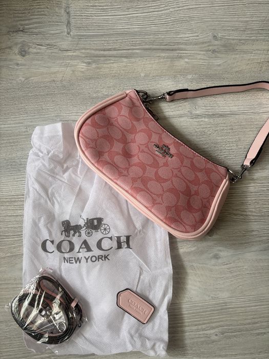 Geanta coach,nepurtată