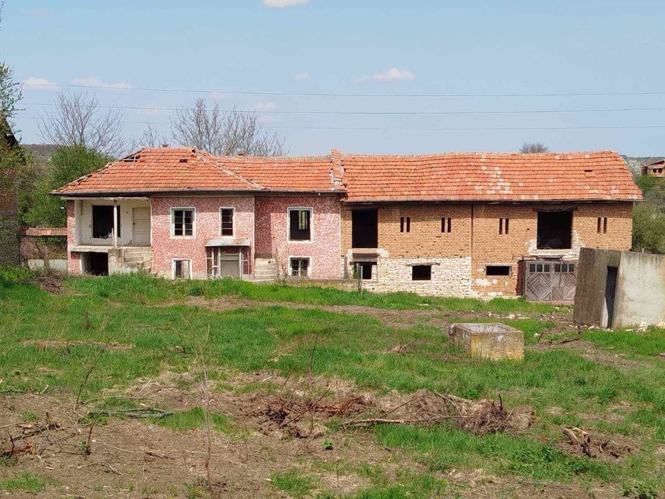 Къща в Плевен, област-с.Тученица площ 74 цена 29000