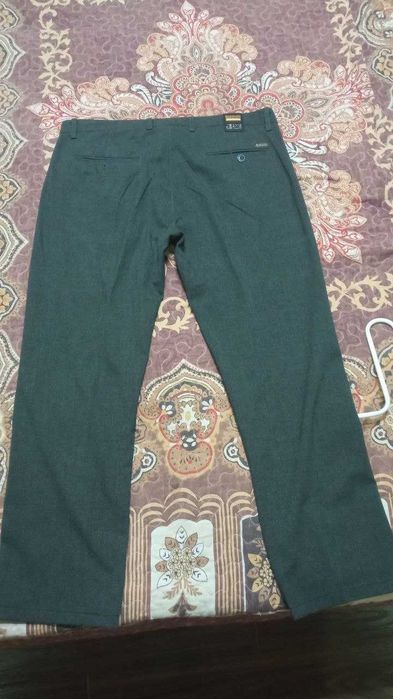 Брюки мужские в хорошем состоянии