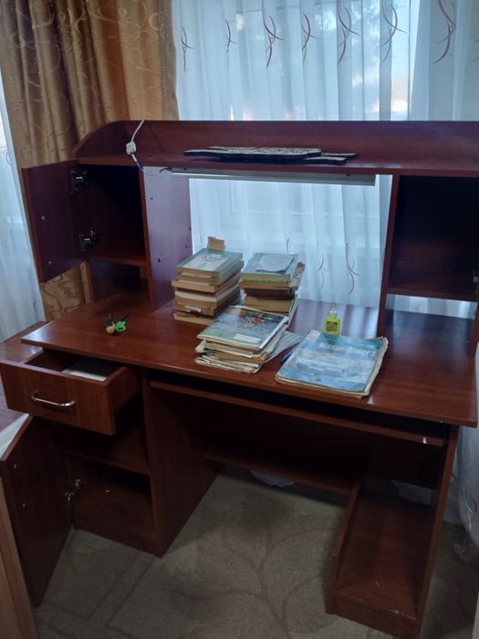 Компьютерный стол