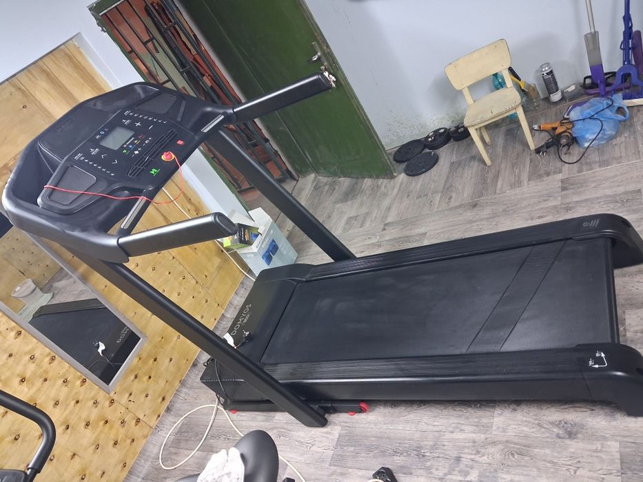 Продавам бягаща пътека 530euro