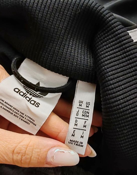 Bluza adidas superbă