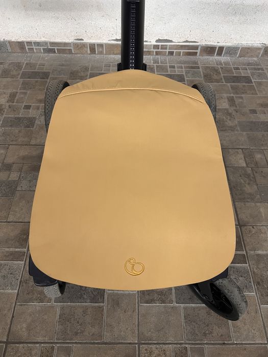 Stokke Xplory X Golden Yellow плюс аксесоари