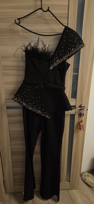 Salopeta elegantă