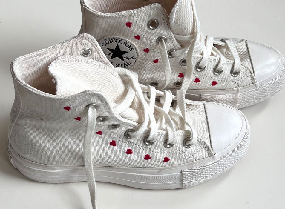 Converse бели спортни кецове със сърца  37 номер
