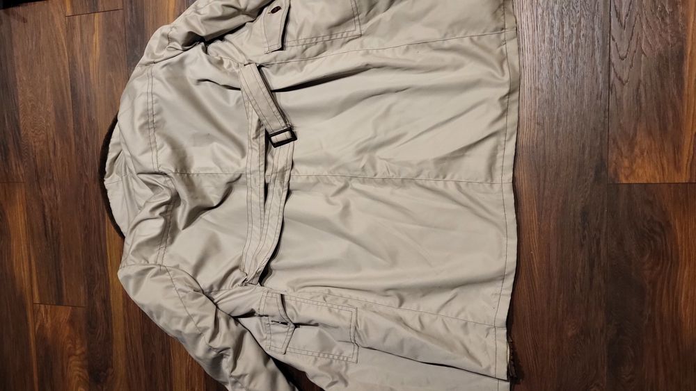 Дълга работна шуба с подплата от овча вълна.