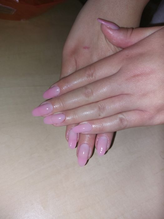 Unghii cu gel  /codițe împletite