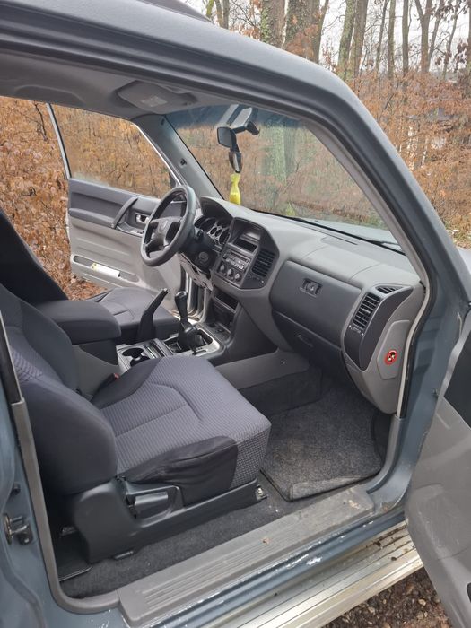 Mitsubishi Pajero Mk3 2003 2.5 td