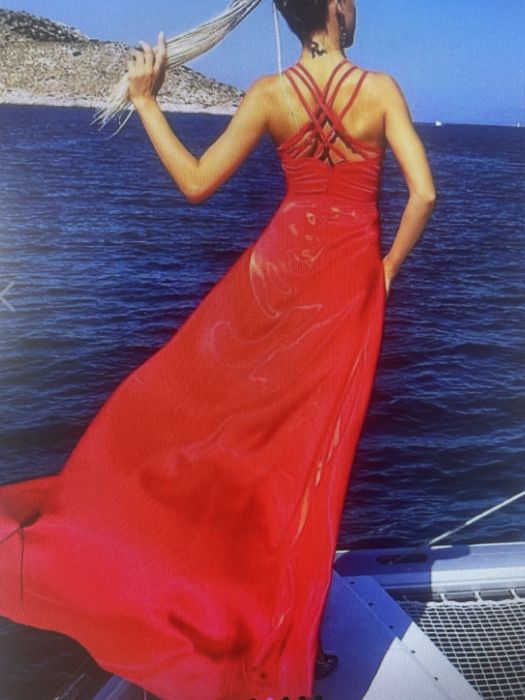 Дамска рокля от сатен