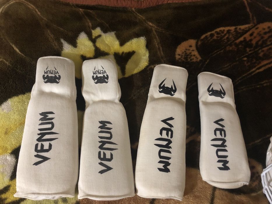 Детские щитки и шлем б/у