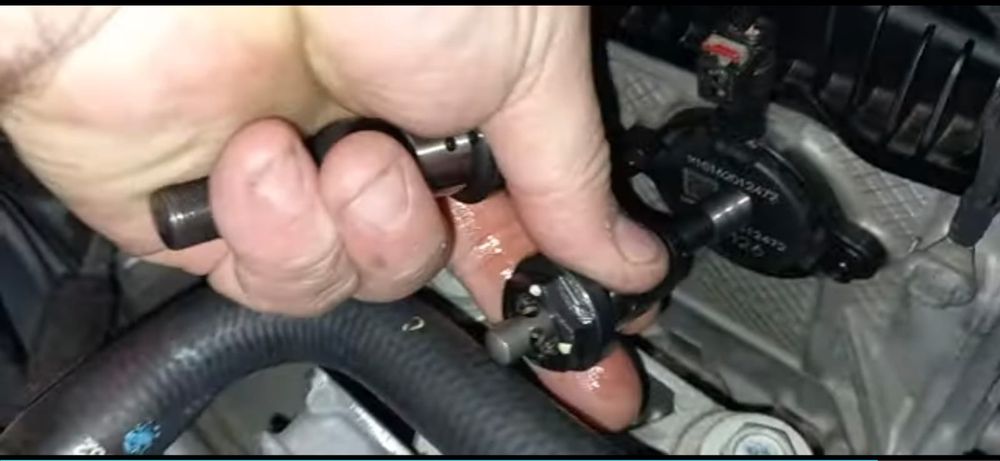 Chevrolet Onix tracker. Шевролет оникс