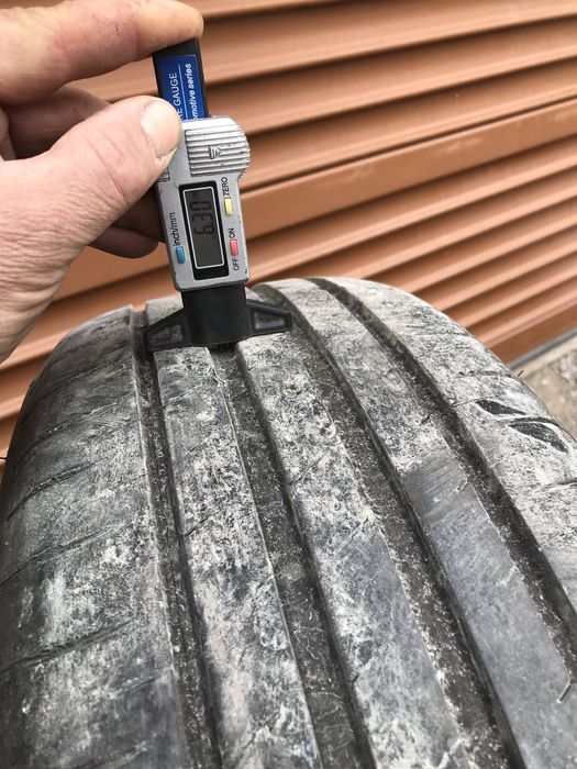 Летни гуми 4бр.215/55R17