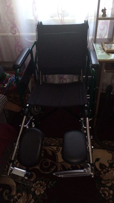 Продам инвалидную коляску