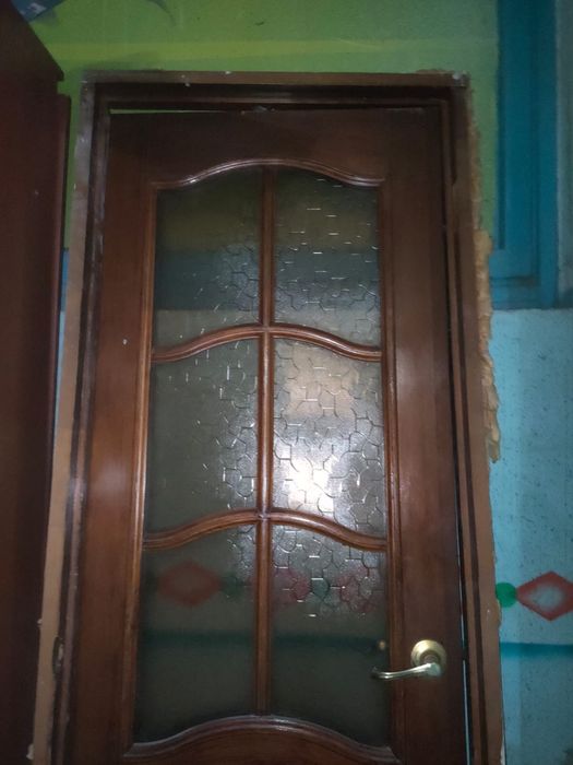 Отдам бесплатно дверь