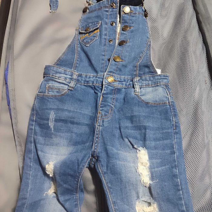 Джинсовый комбез на девочку.