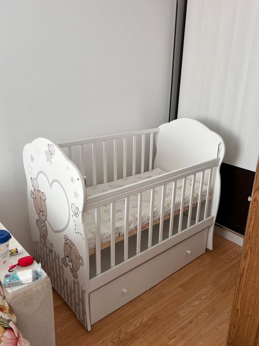 Продам детскую кроватку