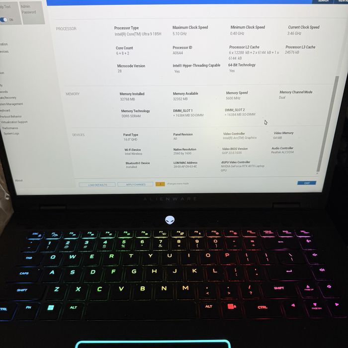 DELL Alienware M16/QHD+ 240Hz/Ultra 9 185H/RTX 4070/2TB/32GB DDR5/RGB