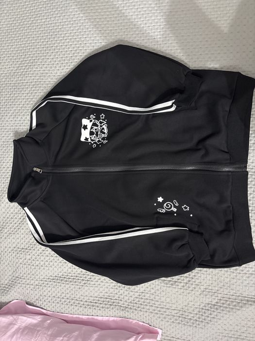 черная зипка с рисунками