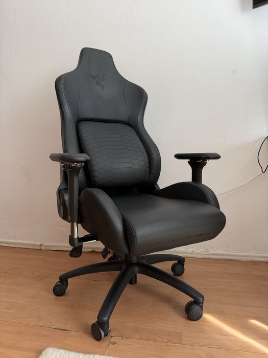 Scaun gaming Razer
