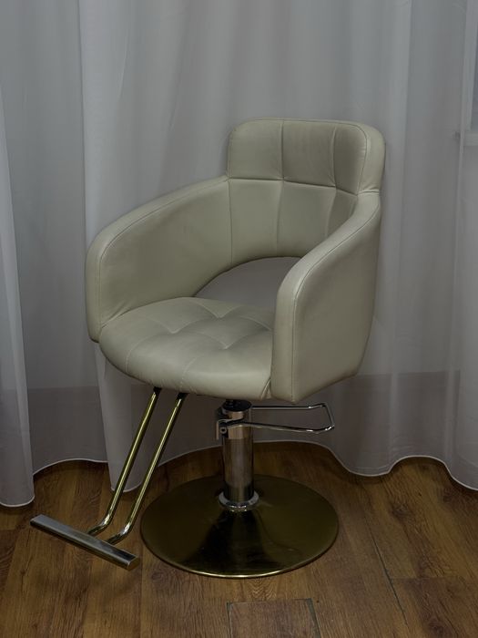 Кресло для парихмахера