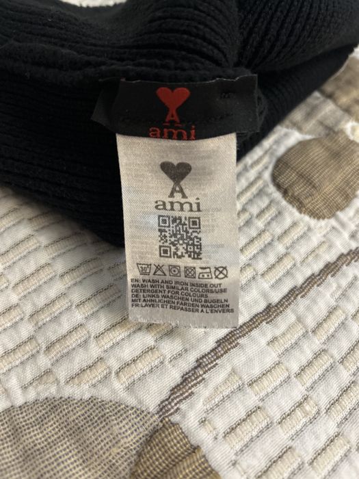 AMI Paris Ami de Coeur Beanie