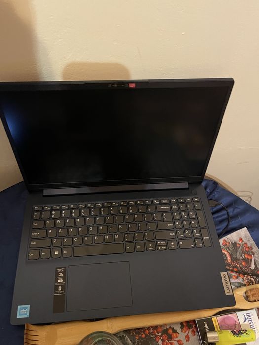 Laptop Lenovo nou