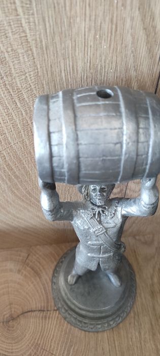 Фигура, Статуетка от калай