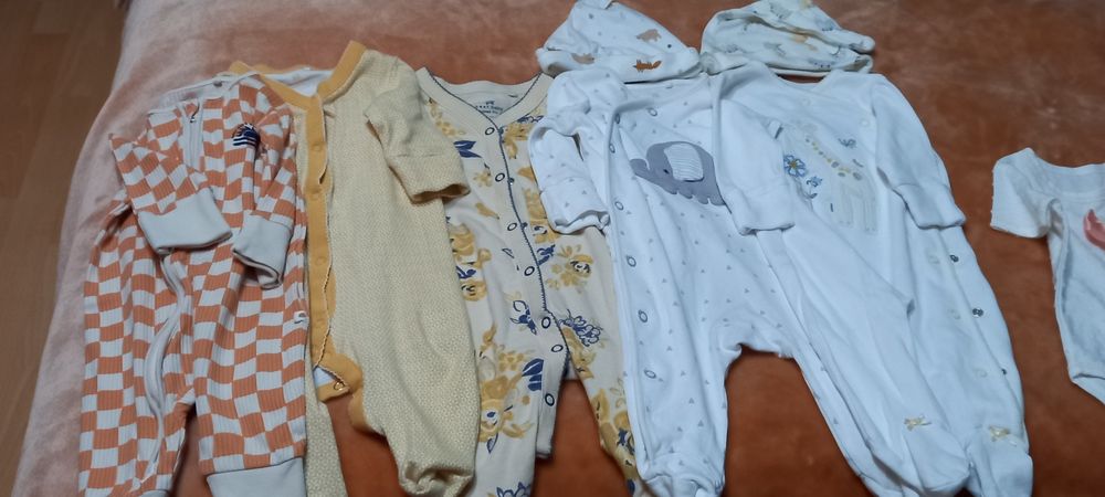 Вещи для новорожденного бодики