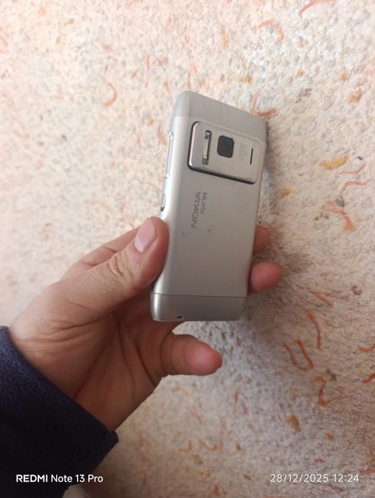 Nokia N8 leginda ideal holatda