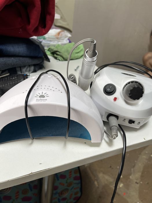 Маникюрная лампа и аппарат