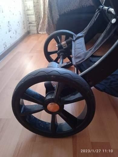 Продам коляску за 45000