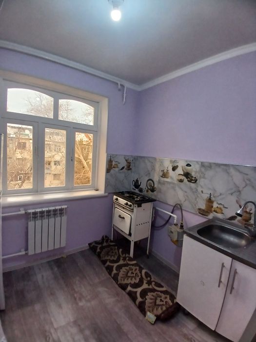 Продаётся! 2-х комнатная квартира. Микрорайон 1-остановка