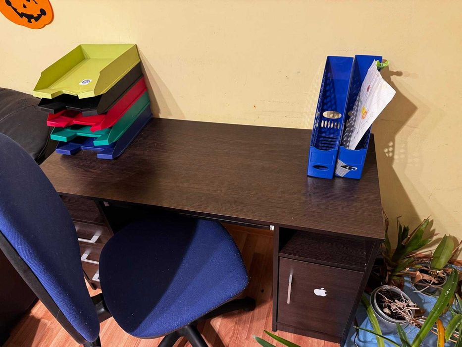 Birou copii și scaun birou albastru – ideal pentru calculator și teme