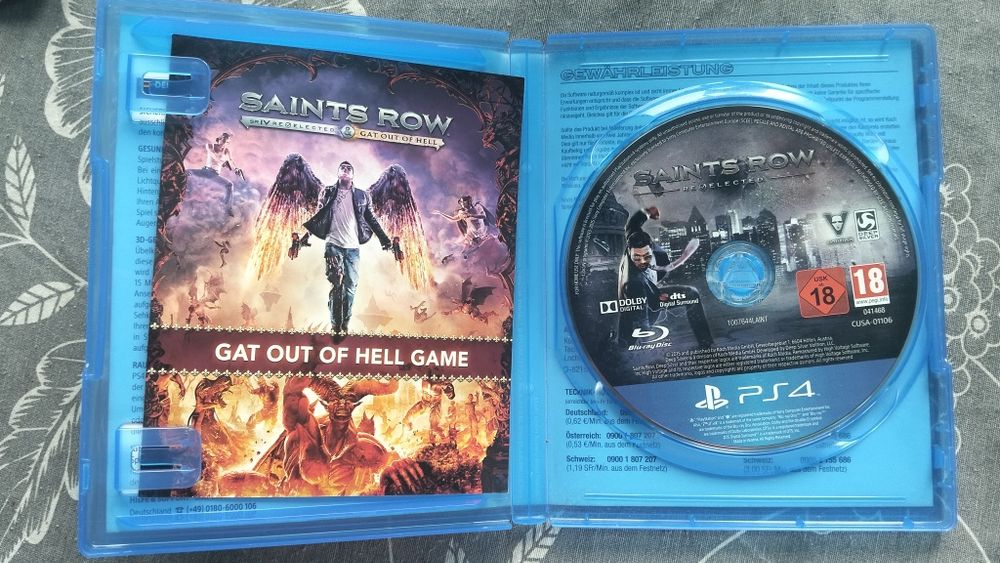 Vând 3 jocuri pentru PS4: Unchaeted 4 Saints Row și Call of Duty Infinite Warfare