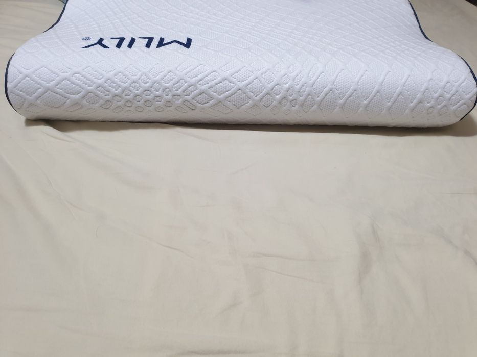 Vând PERNĂ Dormeo Mlily Contour 60X40