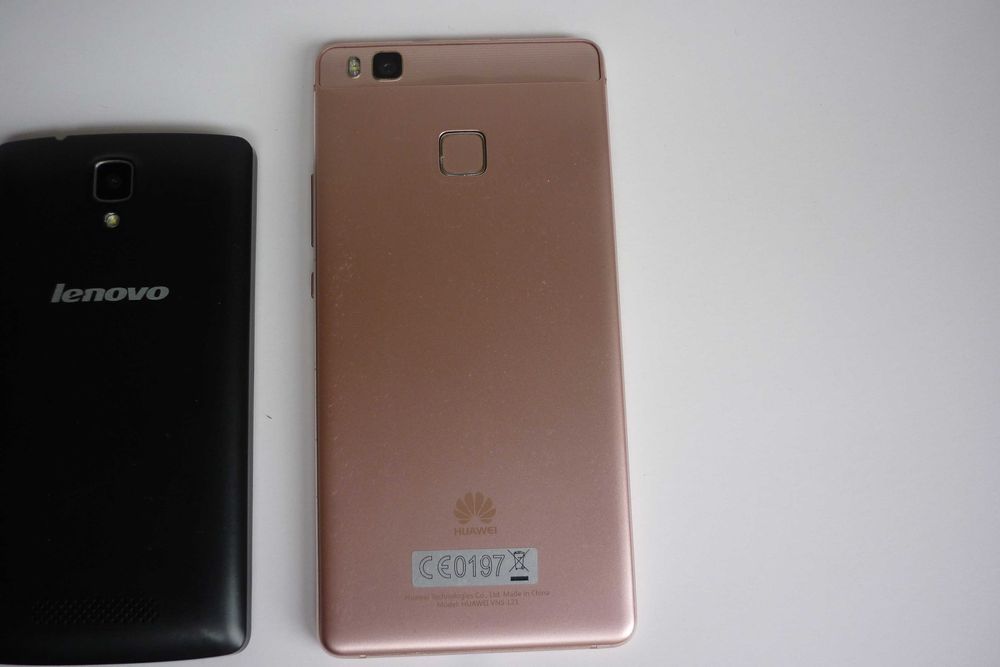 Смартфони неработещи - 2 бр. за 7 евро.