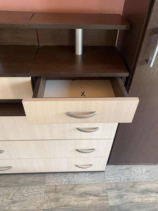 портманто ,скрин и две шкафчета с огледало