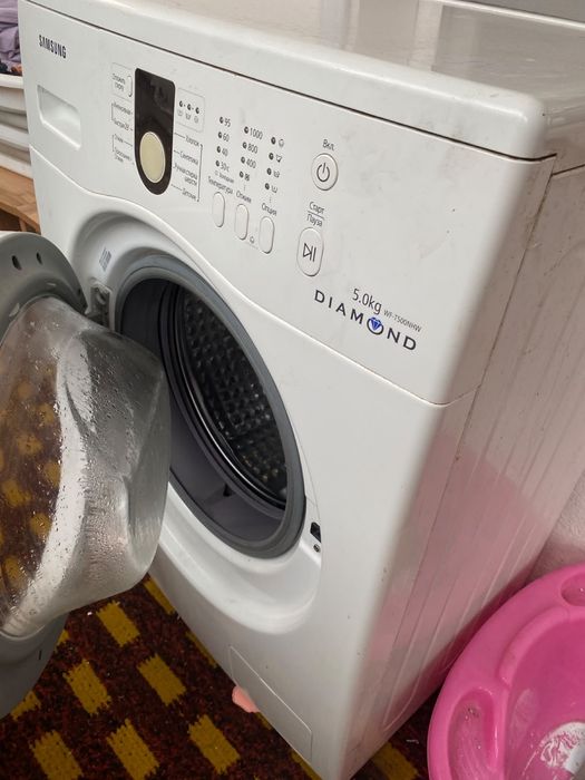 Продам машинку samsung