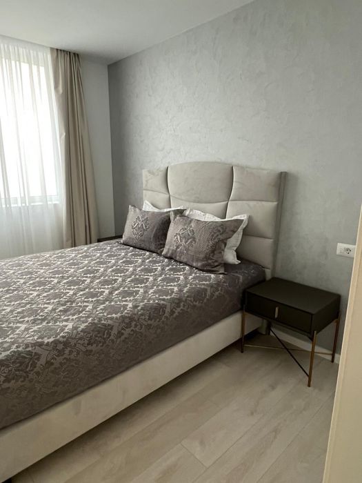 Inchiriez casa tip duplex 4 camere in zona Brates Lake